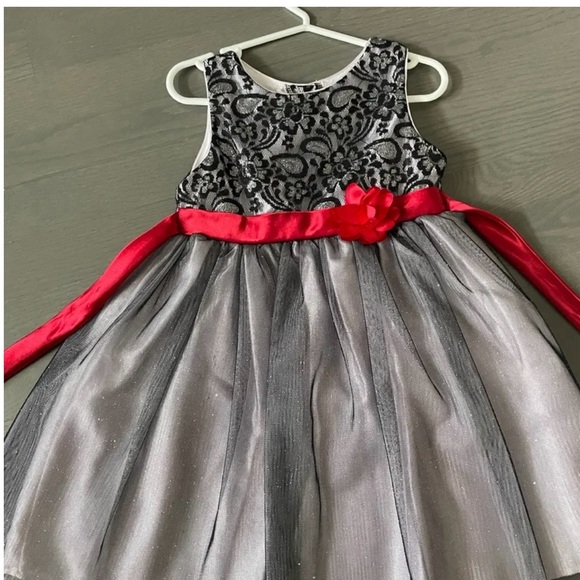 Girls youngland holiday dress Size 4 - Picture 1 of 3